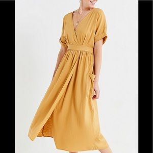 Urban outfitters Gabrielle linen midi wrap dress